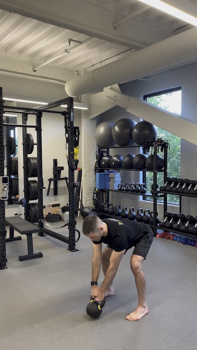 Kettlebell swing Setup